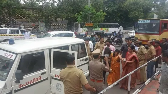 വാഹനാപകടത്തിൽ പരുക്കേറ്റ വീട്ടമ്മയ്ക്ക് തുണയായി ആരോഗ്യമന്ത്രി