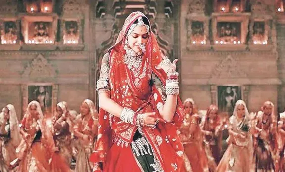 പരിപാടികളിൽ 'പദ്മാവതി'ലെ 'ഘൂമർ' ഗാനം വേണ്ട, സ്കൂളുകൾക്ക് ഉത്തരവ്