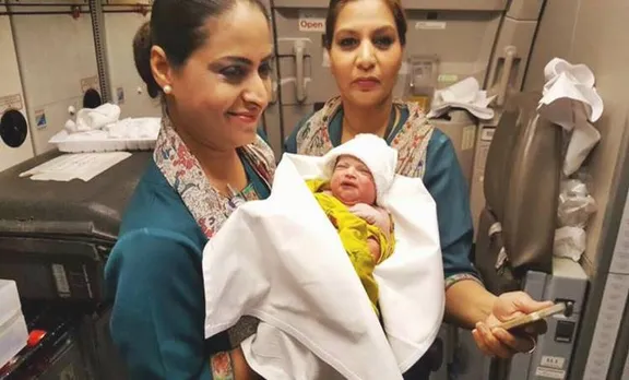 Pakistan international airlines, women gave birth in PIA, women pregnancy PIA, indian express, world news