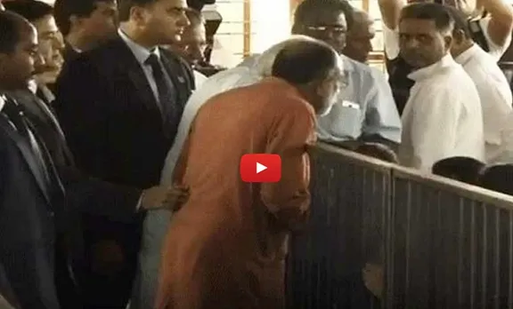 ക്യാമറക്കണ്ണുകളില്‍ നിന്നും മോദിയെ മറച്ച കണ്ണന്താനത്തെ പിടിച്ചുമാറ്റി