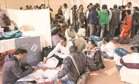 ഗുജറാത്തില്‍ റീപോളിംഗ് ആരംഭിച്ചു: വോട്ടെണ്ണല്‍ തിങ്കളാഴ്ച്ച