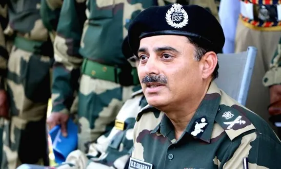 അതിർത്തി സംഘർഷഭരിതം, പാക്കിസ്ഥാനെ ഒരു പാഠം പഠിപ്പിക്കാൻ സേനയ്ക്ക് നിർദേശം നൽകിയതായി ബിഎസ്‌എഫ് മേധാവി