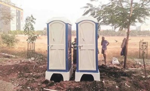 Bihar woman, Bihar woman building toilet, Bihar women begging for toilet, Bihar toilet, Koshi, Supaul district, indian express