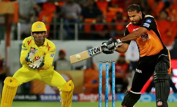 ചെന്നൈയുടെ ചങ്കിടിപ്പിച്ച് യൂസഫ് പഠാൻ, സ്റ്റേഡിയത്തെ ഇളക്കി മറിച്ച കിടിലൻ സിക്സറുകൾ- വീഡിയോ