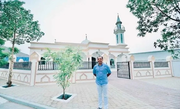 Ramadan 2018: യുഎഇയില്‍ പ്രവാസി മലയാളി 2.4 കോടിയുടെ മസ്ജിദ് പണിഞ്ഞു; മുസ്‌ലിങ്ങള്‍ക്ക് ക്രിസ്തുമത വിശ്വാസിയുടെ റമദാന്‍ സമ്മാനം