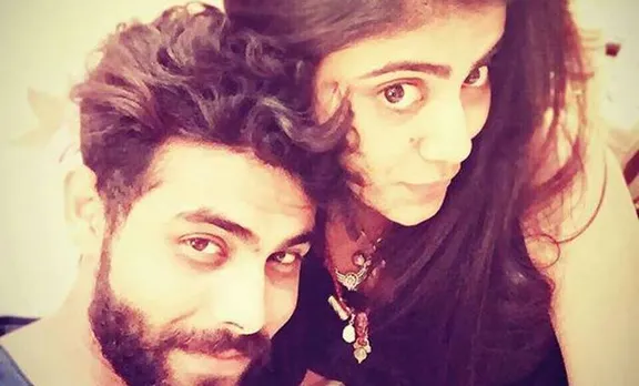 കേന്ദ്രം ഇടപെട്ടു; ജഡേജയുടെ ഭാര്യയെ ആക്രമിച്ച പൊലീസുകാരനെതിരെ നടപടി