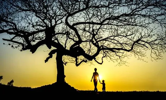 Father's Day: അണയാത്ത ദീപമാണച്ഛന്‍: മലയാളത്തിലെ 'അച്ഛന്‍' പാട്ടുകള്‍