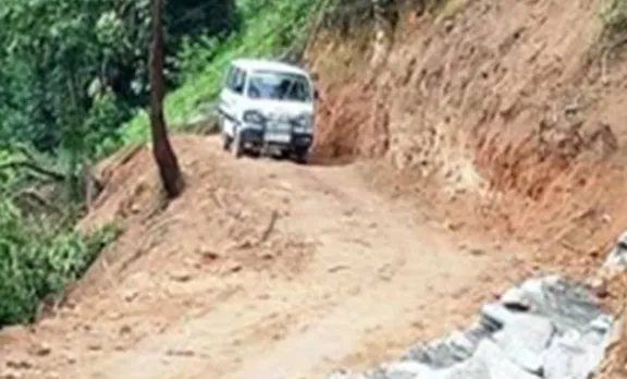 road in munnar dispute land