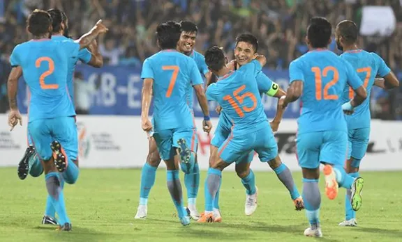 ചങ്കല്ല ചങ്കിടിപ്പാണ് നിങ്ങള്‍: ഛേത്രിയ്ക്കും സംഘത്തിനും ഇതുവരെ കാണാത്ത സ്വീകരണമൊരുക്കി ആരാധകര്‍