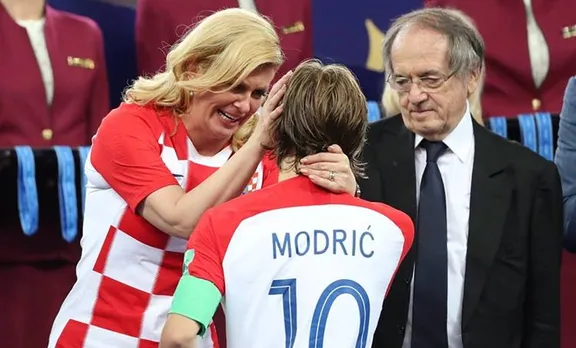 'പ്രസിഡന്റായാല്‍ ഇങ്ങനെ വേണം'; മൈതാനത്തിറങ്ങാതെ ലോകകപ്പിന്റെ താരമായി കൊളിന്റ ഗ്രബാര്‍