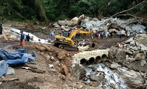 Kerala Floods, Kerala Rains, Kerala Flood and Rains, Palakkad Nelliyampathy Road