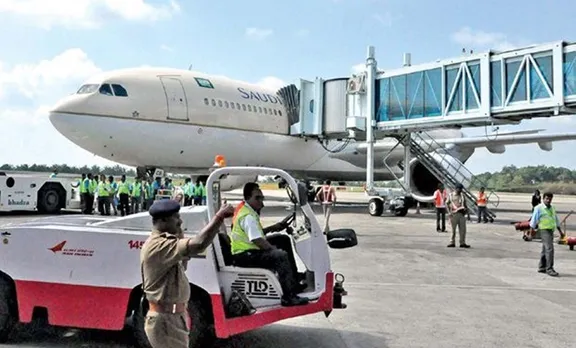 കരിപ്പൂരില്‍ വലിയ വിമാനങ്ങള്‍ ഇറങ്ങാന്‍ അനുമതി: കണ്ണൂരില്‍ ഒക്ടോബര്‍ ഒന്നിന് ആദ്യ സര്‍വീസ്