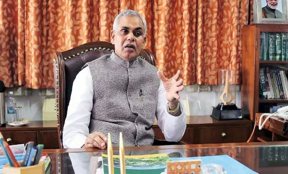 വിദേശ പശുക്കളുടെ പാല്‍ മനുഷ്യരെ അക്രമാസക്തരാക്കും: ഹിമാചല്‍ ഗവര്‍ണര്‍