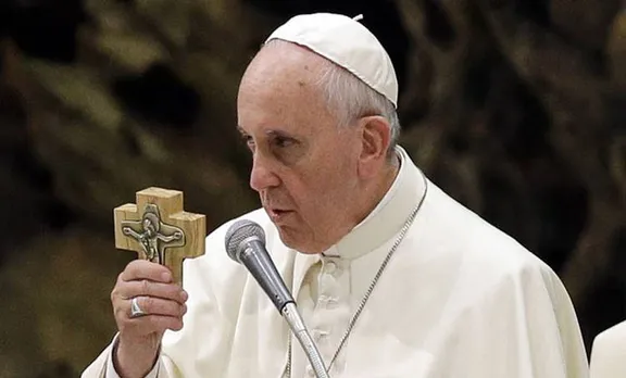 മാര്‍പ്പാപ്പയുടെ കുര്‍ബാന: യു.എ.ഇയില്‍ സ്വകാര്യ സ്ഥാപനങ്ങളിലെ ജീവനക്കാര്‍ക്ക് അവധി പ്രഖ്യാപിച്ചു