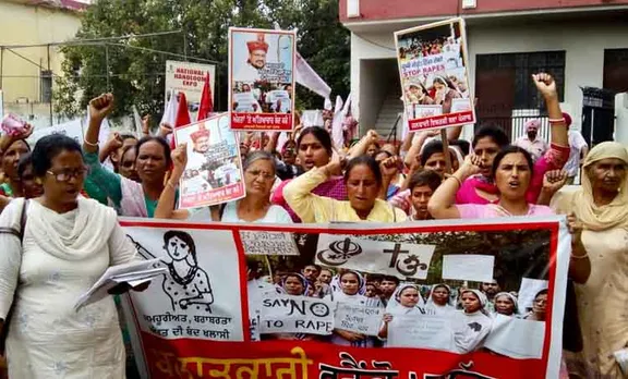 RMPI women protest against franco mulakkal in jalandar