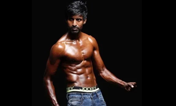 സൂര്യയല്ല, 'സൂരി': നായകന്മാരെ നാണിപ്പിച്ച് ഹാസ്യതാരത്തിന്റെ സിക്സ് പാക്ക്