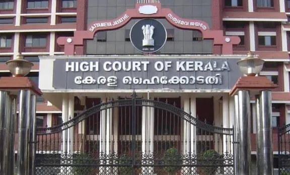 Magistrate Deepa mohan, മജിസ്‌ട്രേറ്റ് ദീപ മോഹൻ, Advocates locked magistrate in court chamber, മജിസ്‌ട്രേറ്റിനെ അഭിഭാഷകര്‍ പൂട്ടിയിട്ടു, Highcourt registers suo motu case, ഹൈക്കോടതി സ്വമേധയാ കേസെടുത്തു, Magistrate, മജിസ്‌ട്രേറ്റ്, Magistrate Court, മജിസ്‌ട്രേറ്റ് കോടതി, Chamber, ചേംബർ, Advocates, അഭിഭാഷകർ, Latest news, ലേറ്റസ്റ്റ് ന്യൂസ്, IE Malayalam, ഐഇ മലയാളം 
