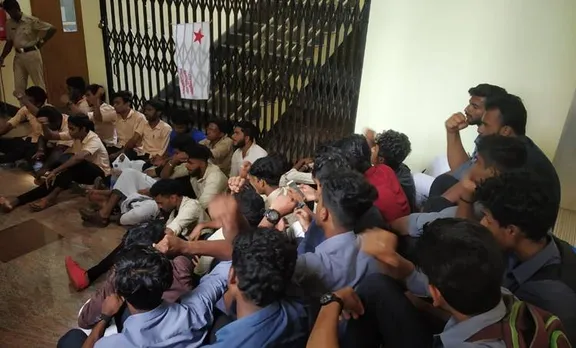 ഫെയ്‍സ്ബുക്ക് പോസ്റ്റിന്റെ പേരിൽ കേന്ദ്ര സർവ്വകലാശാല പുറത്താക്കിയ വിദ്യാർത്ഥി ആത്മഹത്യയ്ക്ക് ശ്രമിച്ചു