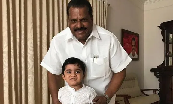 'അച്ഛാച്ചനെ പോലെ ഞാനും വെളളക്കുപ്പായമിട്ടു'; ഇ.പി.ജയരാജനെ ശിശുദിനം ഓര്‍മ്മിപ്പിച്ച് കൊച്ചുമകന്‍