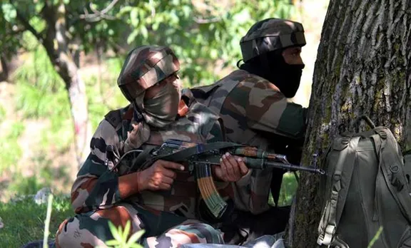 Jammu Kashmir, Terrorism in Jammu Kashmir, Indian Army, Indian Army in Jammu kashmir, ഇന്ത്യൻ സൈന്യം, ഇന്ത്യൻ ആർമി, കാശ്മീർ ഏറ്റുമുട്ടൽ, കാശ്മീർ ഭീകരർ, കാശ്മീരിലെ ഭീകരവാദം, terrorism,Stone Pelting,mehbooba mufti,kashmir,J&K
