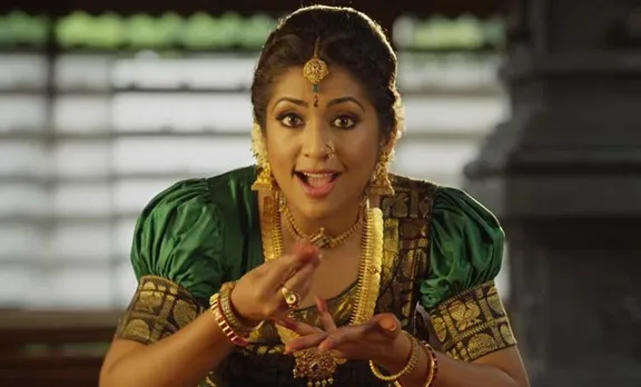 കാണാതാകുന്ന കുഞ്ഞോമനകളുടെ കഥയുമായി നവ്യ നായർ അരങ്ങിലേക്ക്