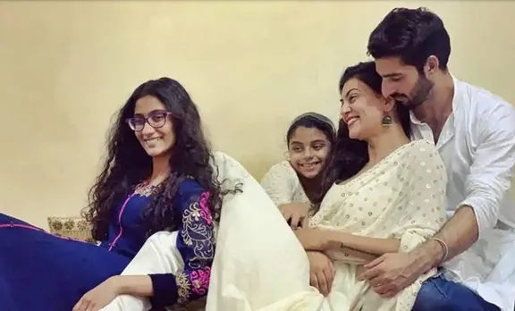 ബോയ്ഫ്രണ്ടിനും മക്കൾക്കുമൊപ്പം ദീപാവലി ആഘോഷിച്ച് സുസ്മിത സെൻ