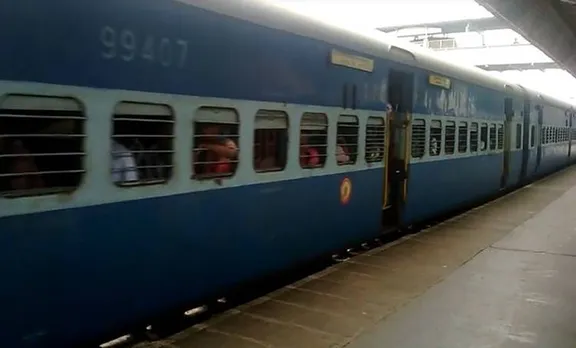 railway, റെയിൽവേ, ഇന്ത്യൻ റെയിൽവേ, railway fare hike, ട്രെയിൻ യാത്രാ നിരക്കുകൾ വർധിച്ചു, train fare hike, indian railway, IE Malayalam, ഐഇ മലയാളം, railway, railway fare hike, train fare hike, indian railway