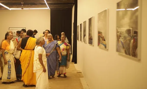 ഓർമ്മകൾക്ക് ഇടവേള; ബിനാലെയിൽ കാഴ്‌ചക്കാരായി വൃദ്ധസദനത്തിലെ അന്തേവാസികൾ