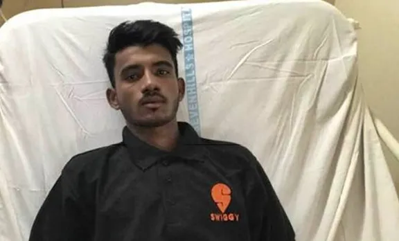 swiggy guy saves people mumbai hospital, saved 10 people in mumbai fire hospitalised, 10 people saved by swiggy guy in mumbai, swiggy guy hospitalised saving 10 people, സ്വിഗി, ഡെലിവറി ബോയ്, മുംബൈ തീപിടിത്തം, പത്ത് പേരുടെ ജീവൻ