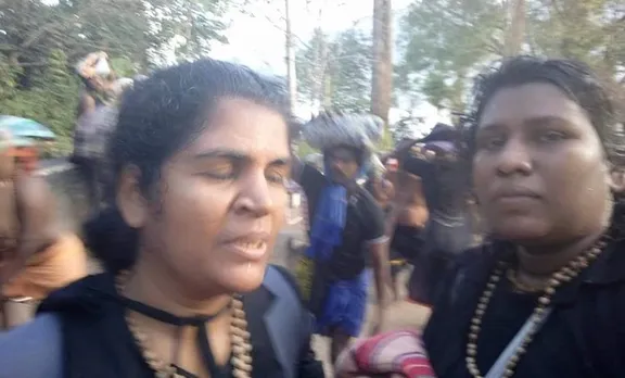 'ദയവ് ചെയ്ത് ഞങ്ങളുടെ വിവരം പുറത്തുവിടരുത്, ജീവന് ഭീഷണി ഉണ്ടാക്കരുത്'; യുവതികളെ കുറിച്ച് വന്‍ കവറേജ് നല്‍കി മാധ്യമങ്ങള്‍