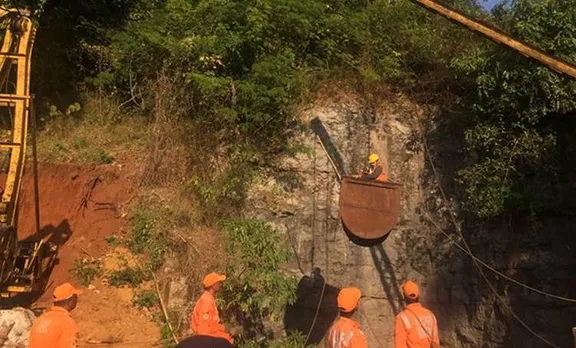 കൽക്കരി ഖനിക്കുള്ളിൽനിന്നും ദുർഗന്ധം, കുടുങ്ങിയ 15 തൊഴിലാളികളും മരിച്ചതായി സൂചന