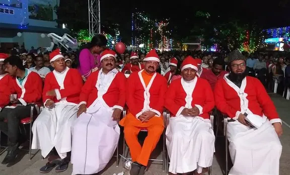 സാന്താക്ലോസിന്റെ വസ്ത്രം ഇട്ടാല്‍ തകരുന്നതാവരുത് നമ്മുടെ ഈമാനും ഇസ്ലാമും: പാളയം ഇമാം