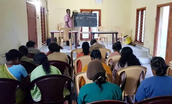 ആദിവാസികൾക്കായി വനംവകുപ്പിന്റെ അക്ഷരവെളിച്ചം പദ്ധതി