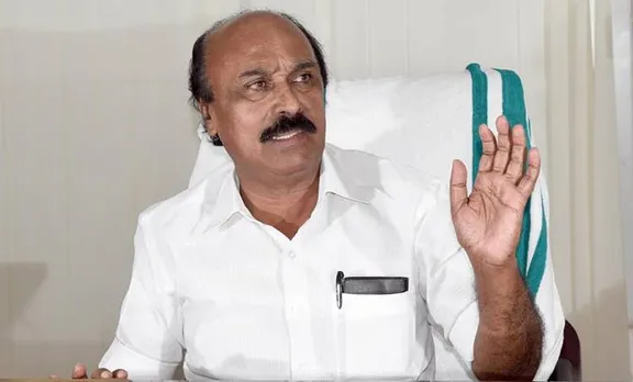 നടക്കാന്‍ പാടില്ലാത്തത്; യൂത്ത് കോണ്‍ഗ്രസ് പ്രവര്‍ത്തകരുടെ കൊലപാതകം ദാരുണമെന്ന് മന്ത്രി ഇ.ചന്ദ്രശേഖരന്‍