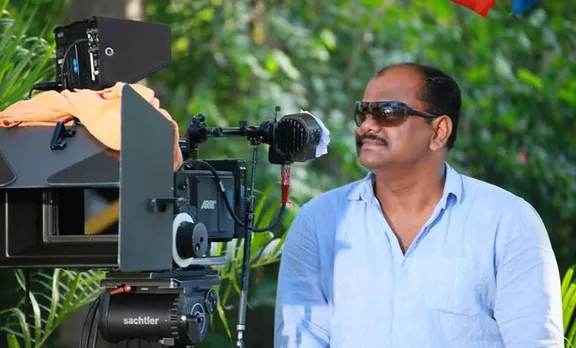 സംവിധായകൻ റോഷൻ ആൻഡ്രൂസ് മർദിച്ചെന്ന് നിർമ്മാതാവിന്റെ പരാതി