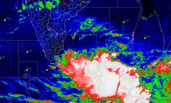 kerala weather, കാലാവസ്ഥ, rain kerala, മഴ കേരള, cyclone, thiruvananthapuram weather, ernakulam weather, ie malayalam, ഐഇ മലയാളം
