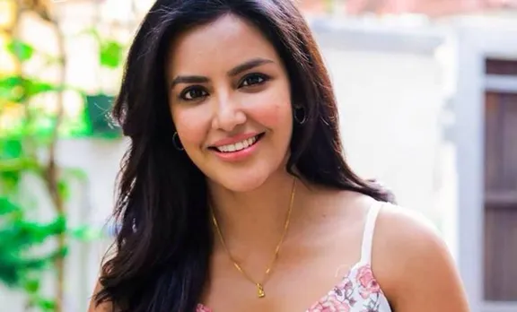 ക്രൂരമാണിത്, പക്ഷേ ഇതിനു മറുപടി പറഞ്ഞാല്‍ ഞാന്‍ നിങ്ങളേക്കാള്‍ താഴ്ന്നു പോകും: ട്രോളന്‍മാരോട് പ്രിയാ ആനന്ദ്‌