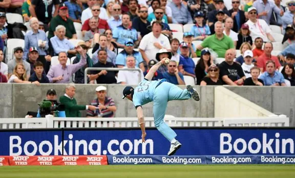 Ben Stokes, ബെന്‍ സ്റ്റോക്സ്,Ben Stokes catch,ബെന്‍ സ്റ്റോക്സ് ക്യാച്ച്, Ben Stokes World Cup 2019 catch, Ben Stokes 89, Andile Phehlukwayo, Adil Rashid, England vs South Africa, South Africa vs England, ENG vs SA, SA vs ENG, Best World Cup catches