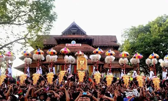 തൃശൂർ പൂരം മാറ്റിവയ്ക്കണമെന്നാവശ്യപ്പെട്ട് സാംസ്കാരിക പ്രവർത്തകർ