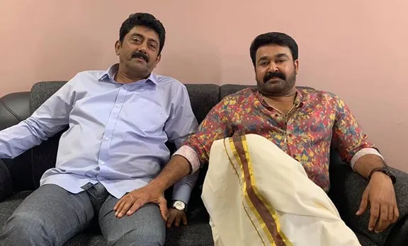 Ittimani Location still, Mohanlal, Ittimani Made in China, Ittimani made in china photos, മോഹൻലാൽ, ഇട്ടിമാണി മെയ്ഡ് ഇൻ ചൈന, mohanlal in Ittimani Made in China, Mohanlal latest film, Mohanlal latest photos, Ashokan, അശോകൻ, തൂവാനത്തുമ്പികൾ, Thoovanathumbikal, Fuljar soda, ഫുൾജാറ സോഡ, അജു വർഗീസ്,​ Aju Varghese, IE Malayalam, ഐ ഇ മലയാളം