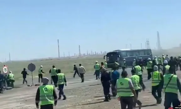 Indian, ഇന്ത്യക്കാര്‍, khasakistan, കസാഖിസ്ഥാന്‍, oil field, എണ്ണപ്പാടം, stranded, clash, സംഘര്‍ഷം