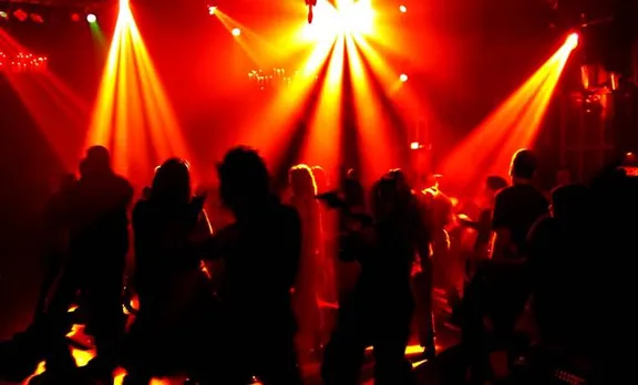 Bangalore, ബംഗളൂരു, Death, മരണം, pub, പബ്ബ്, liquor, മദ്യം, police case, പൊലീസ് കേസ്