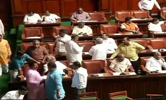 വിശ്വാസ വോട്ടെടുപ്പ് ഇന്നില്ല; രാത്രി മുഴുവൻ കുത്തിയിരിക്കുമെന്ന് ബിജെപി