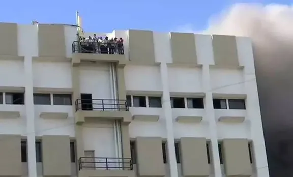 മുംബൈയിലെ ബഹുനില കെട്ടിടത്തില്‍ തീപിടിത്തം;  നിരവധി പേര്‍ കുടുങ്ങിക്കിടക്കുന്നു