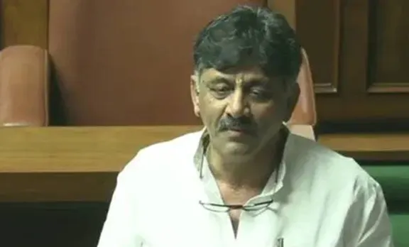 DK Shivakumar Arrested, ഡി.കെ.ശിവകുമാർ അറസ്റ്റിൽ, congress protest in karnataka, കർണാടകയിൽ കോൺഗ്രസ് പ്രതിഷേധം, Congress Leader DK Shivakumar Arrested, ഡി.കെ.ശിവകുമാർ അറസ്റ്റിൽ, Hawala , questioning, ഹവാല, IE Malayalam, ഐഇ മലയാളം