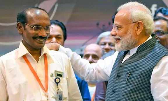 NASA, നാസ, ISRO, ഐഎസ്ആർഒ, Chchandrayaan 2, ചന്ദ്രയാൻ 2, chandrayaan 2 landing, chandrayaan 2 moon landing, chandrayaan 2 landing live, chandrayaan 2 live streaming, chandrayaan 2 moon landing live telecast, chandrayaan 2 landing live, live chandrayaan 2, national geographic chandrayaan 2 live, national geographic chandrayaan 2 live,ചന്ദ്രയാൻ 2, വിക്രം ലാൻഡർ സിഗ്നൽ നഷ്ടപ്പെട്ടു, chandrayaan 2 hotstar, ചന്ദ്രയാൻ 2 ഇന്ത്യ hotstar chandryaan 2 live, chandrayaan 2 live news