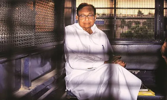 ഐഎന്‍എക്‌സ് മീഡിയ കേസ്: സിബിഐ കുറ്റപത്രത്തിൽ ചിദംബരവും മകനും ഉൾപ്പെടെ 14 പേര്‍