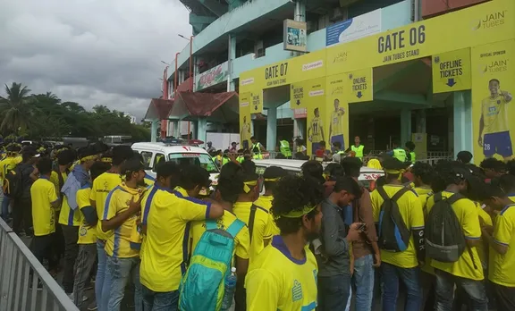 kbfcvsatk, kbfc vs Atk, isl, ഐഎസ്എൽ, കേരള ബ്ലാസ്റ്റേഴ്സ് എഫ്സി, കെബിഎഫ്സി, manjappada, മഞ്ഞപ്പട, ie malayalam,, ഐഇ മലയാളം