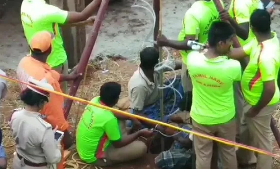 കുഴല്‍ക്കിണറിന് സമാന്തരമായി കുഴി നിര്‍മിച്ച് കുട്ടിയെ രക്ഷിക്കാന്‍ ശ്രമിക്കുന്നു; പ്രാര്‍ത്ഥനയോടെ തമിഴ്‌നാട്
