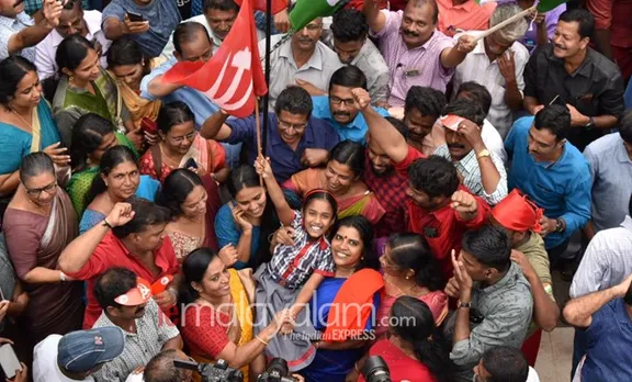 Kerala ByPoll Results 2019: യുഡിഎഫ് കോട്ടകളിൽ ചെങ്കൊടി പാറി; അരൂരിൽ ഷാനിമോൾ